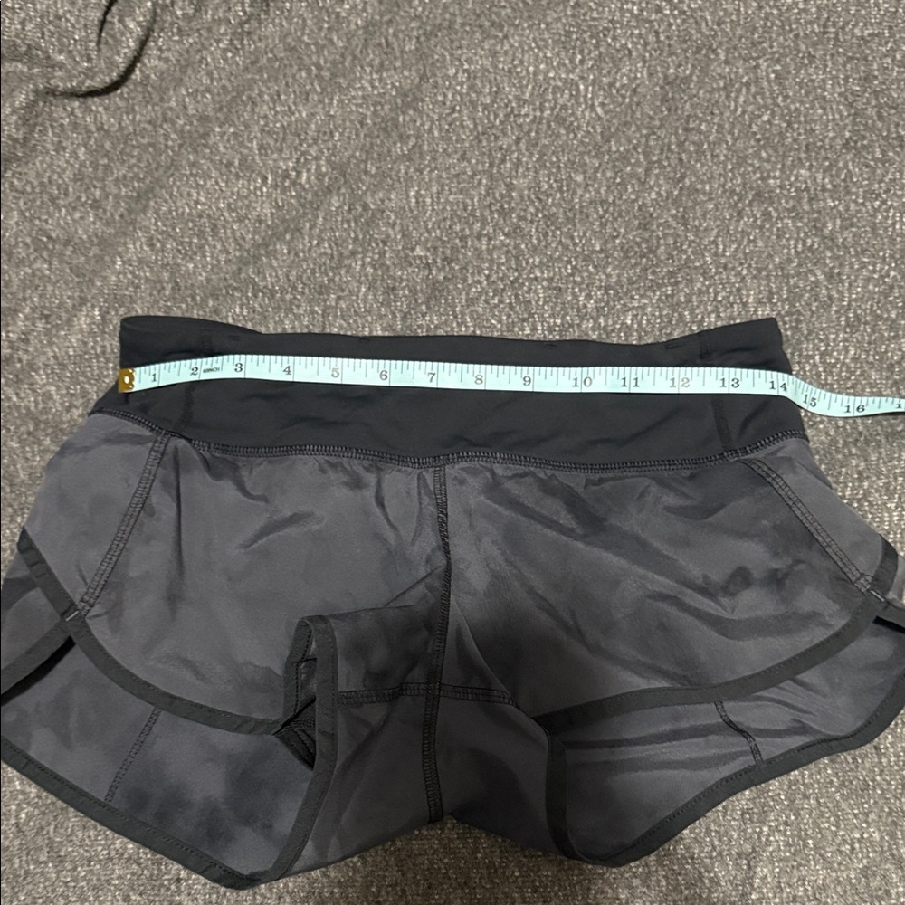 Lululemon Speed Up Short 2.5” Low-Rise Diamond Dye Pitch Grey Size 4 - Picture 11 of 11